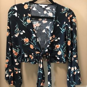 3/4 sleeve tie in front top